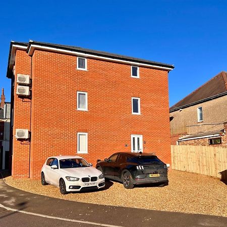 Superb Modern Flat In Northampton, Parking &Ev Lejlighed Eksteriør billede