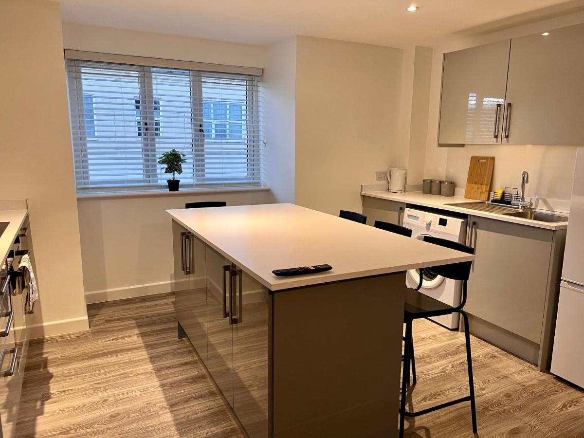 Superb Modern Flat In Northampton, Parking &Ev Lejlighed Eksteriør billede