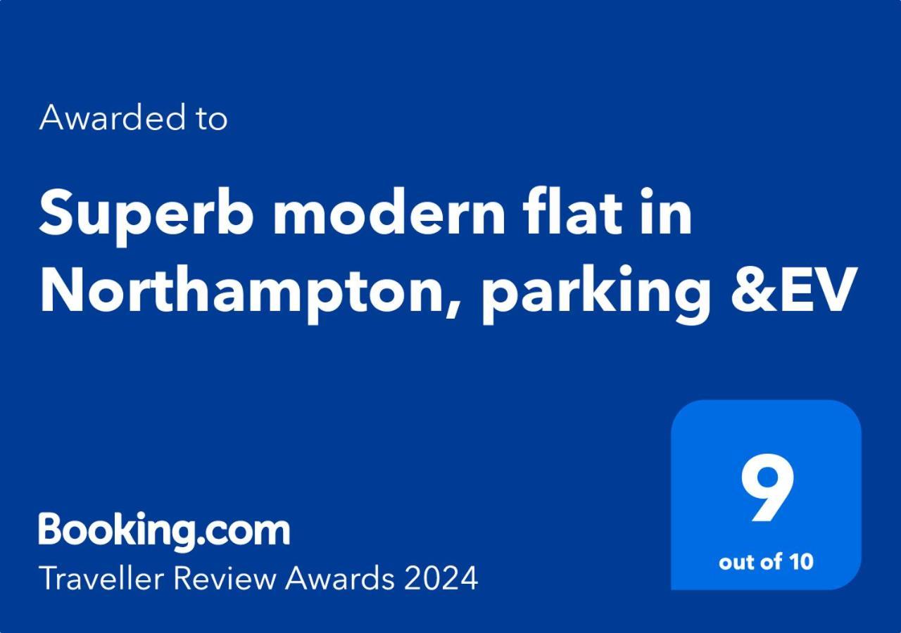Superb Modern Flat In Northampton, Parking &Ev Lejlighed Værelse billede